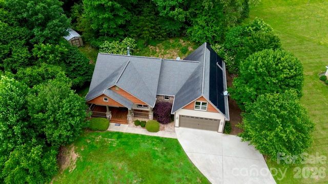 25 Willow Branch Lane, Weaverville, NC 28787
