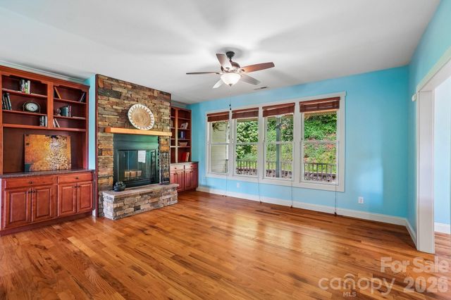 25 Willow Branch Lane, Weaverville, NC 28787