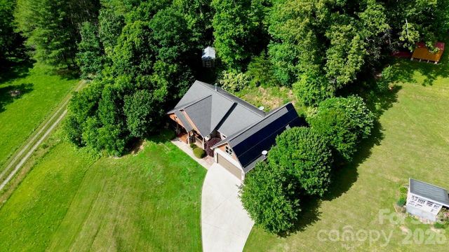 25 Willow Branch Lane, Weaverville, NC 28787