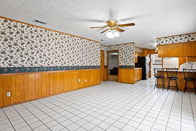 304 N Redbud St, Ore City, TX 75683