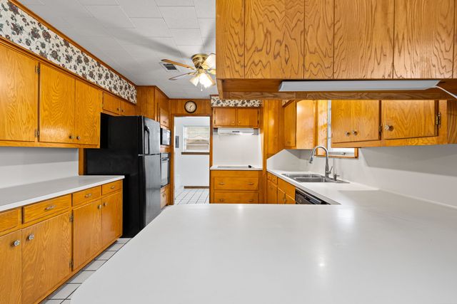 304 N Redbud St, Ore City, TX 75683