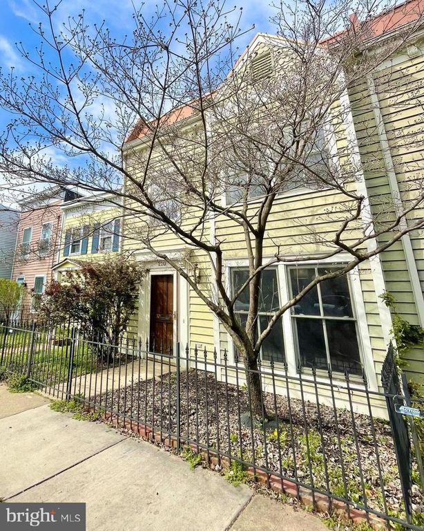 220 N PAYNE ST, Alexandria, VA 22314