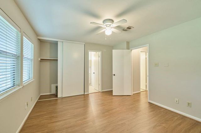 4 Sawmill Grove Lane Circle 4, The Woodlands, TX 77380