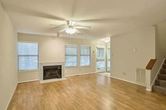 4 Sawmill Grove Lane Circle 4, The Woodlands, TX 77380