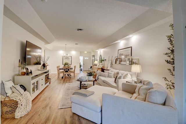 9892 Summerbrook Terrace C, Boynton Beach, FL 33437