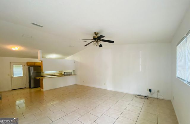 240 W Dawson Avenue, Kingsland, GA 31548