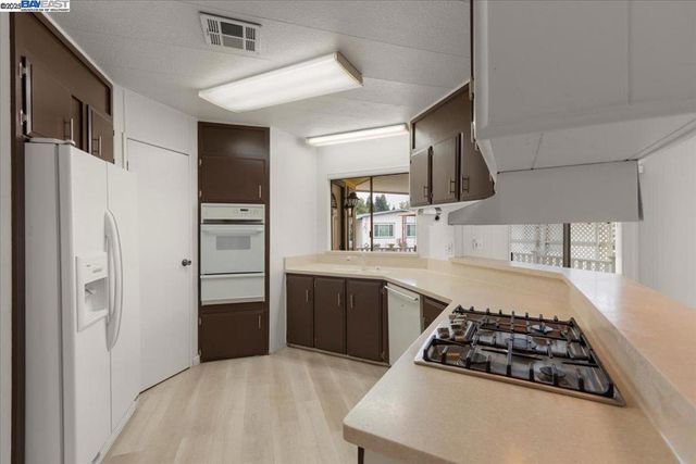 3263 Vineyard Ave., Pleasanton, CA 94566