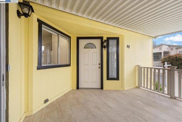 3263 Vineyard Ave., Pleasanton, CA 94566