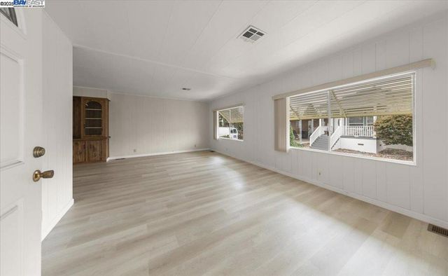 3263 Vineyard Ave., Pleasanton, CA 94566