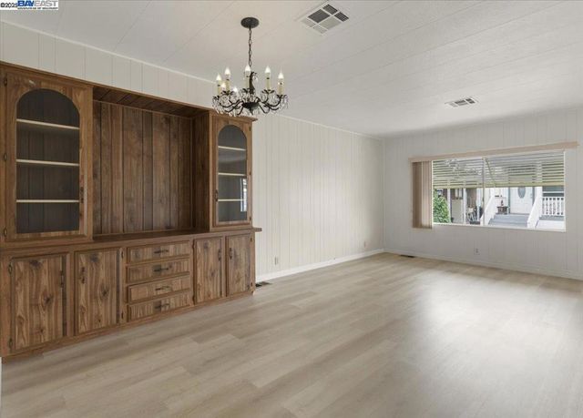 3263 Vineyard Ave., Pleasanton, CA 94566