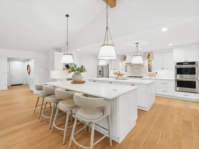 7124 Meadow Road, Dallas, TX 75230