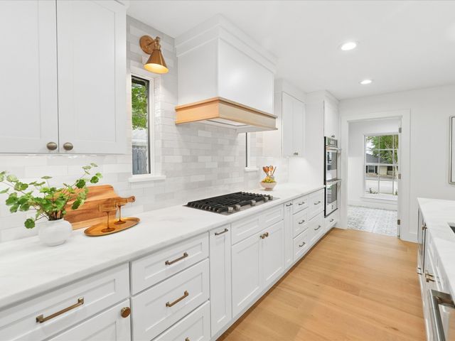 7124 Meadow Road, Dallas, TX 75230