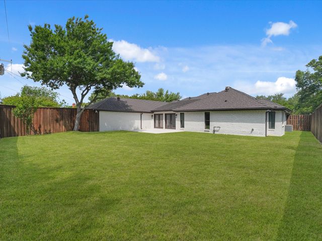 7124 Meadow Road, Dallas, TX 75230