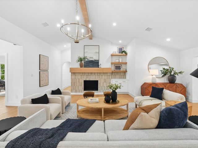 7124 Meadow Road, Dallas, TX 75230