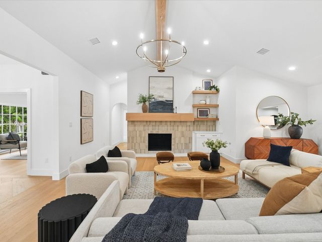 7124 Meadow Road, Dallas, TX 75230