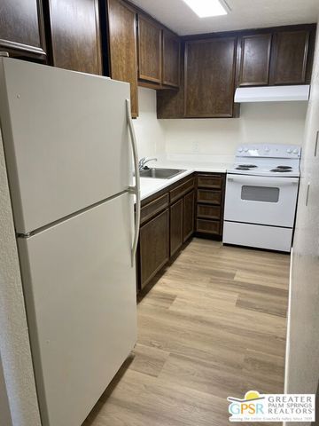 470 N Villa Court 213, Palm Springs, CA 92262