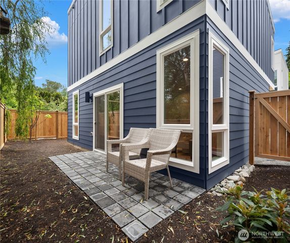 112 29th Avenue E, Seattle, WA 98112