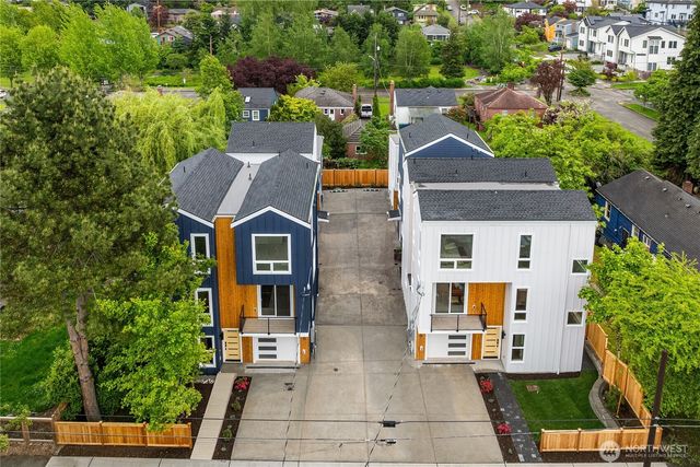 112 29th Avenue E, Seattle, WA 98112