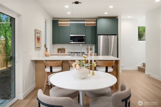 112 29th Avenue E, Seattle, WA 98112