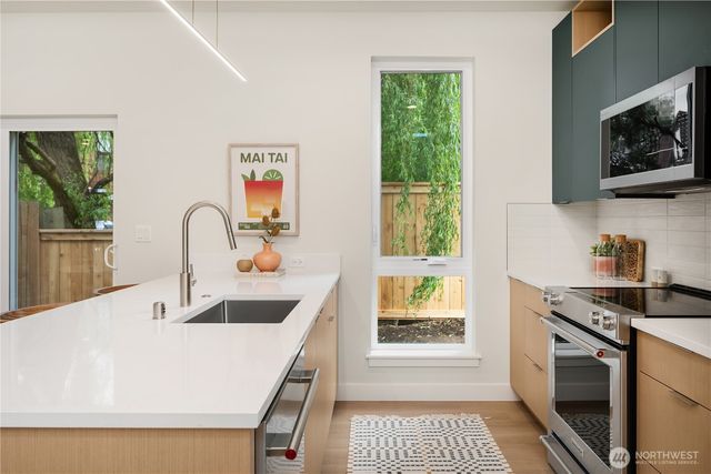 112 29th Avenue E, Seattle, WA 98112