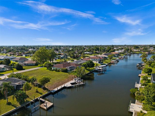 3022 SE 6TH AVENUE, Cape Coral, FL 33904