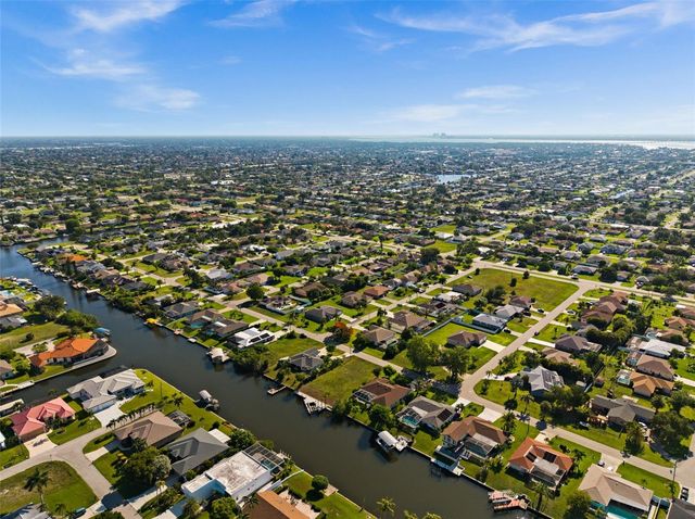 3022 SE 6TH AVENUE, Cape Coral, FL 33904