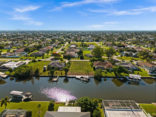 3022 SE 6TH AVENUE, Cape Coral, FL 33904