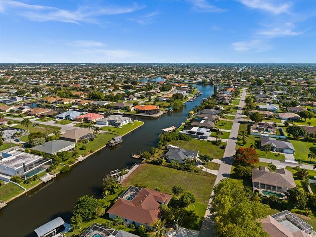 3022 SE 6TH AVENUE, Cape Coral, FL 33904