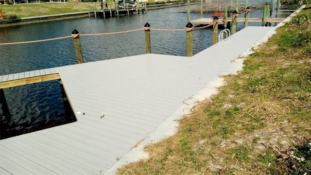 3022 SE 6TH AVENUE, Cape Coral, FL 33904