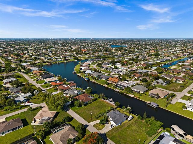 3022 SE 6TH AVENUE, Cape Coral, FL 33904