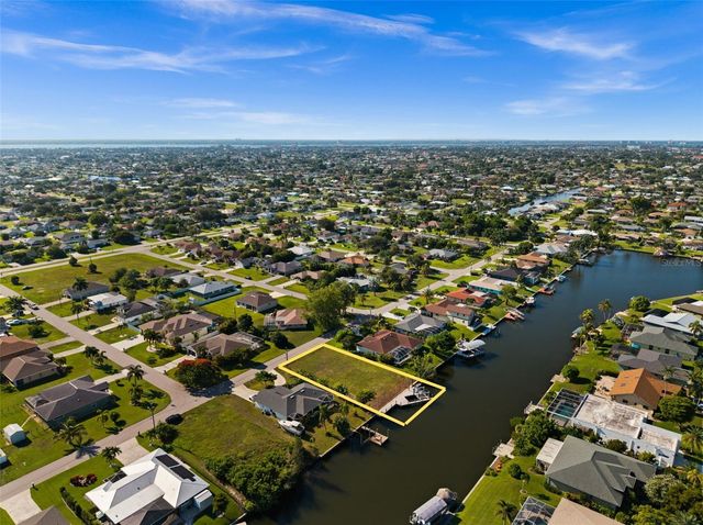 3022 SE 6TH AVENUE, Cape Coral, FL 33904