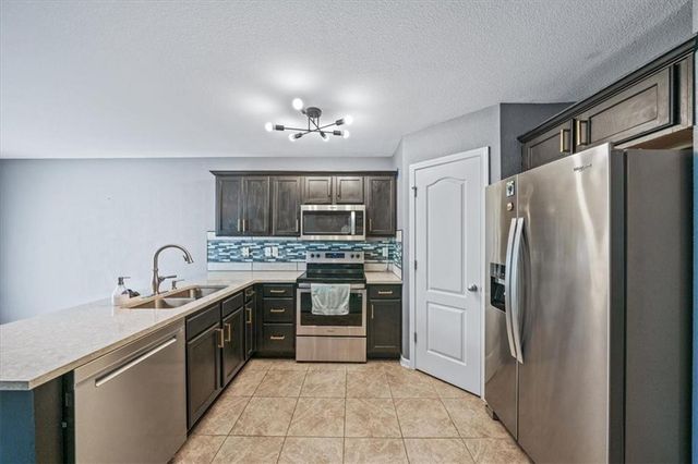 9513 N Main Street, Kansas City, MO 64155