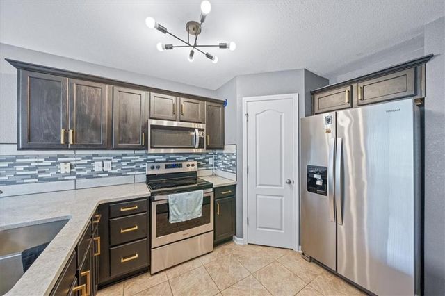 9513 N Main Street, Kansas City, MO 64155