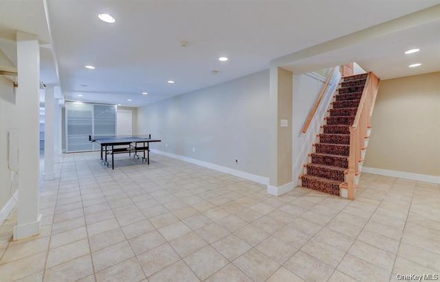 20 Cherry Lane, Syosset, NY 11791