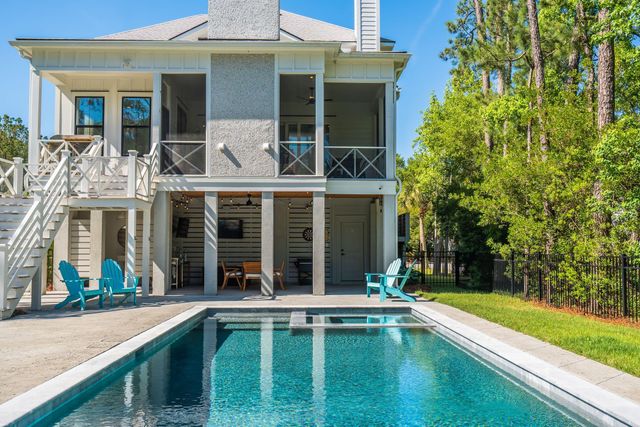 1443 Headquarters Plantation Drive, Johns Island, SC 29455
