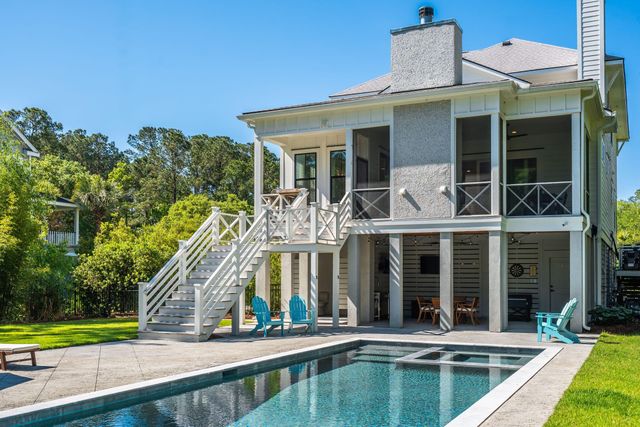 1443 Headquarters Plantation Drive, Johns Island, SC 29455