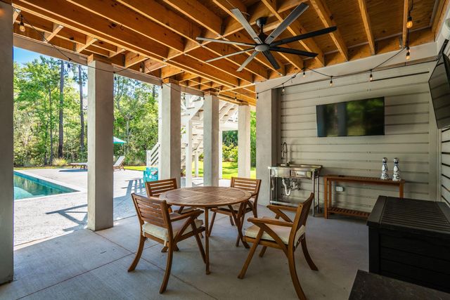 1443 Headquarters Plantation Drive, Johns Island, SC 29455