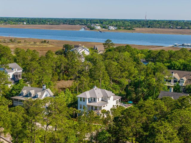 1443 Headquarters Plantation Drive, Johns Island, SC 29455
