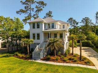 1443 Headquarters Plantation Drive, Johns Island, SC 29455
