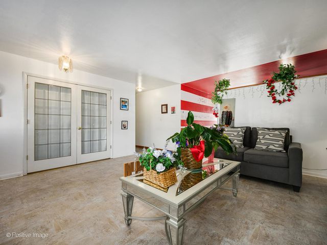 5943 Woodgate Drive, Matteson, IL 60443