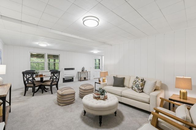 24850 Amlee Road, Shorewood, MN 55331