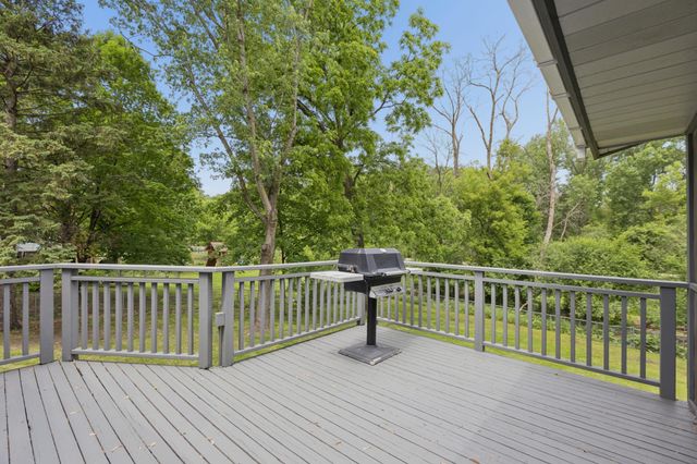 24850 Amlee Road, Shorewood, MN 55331