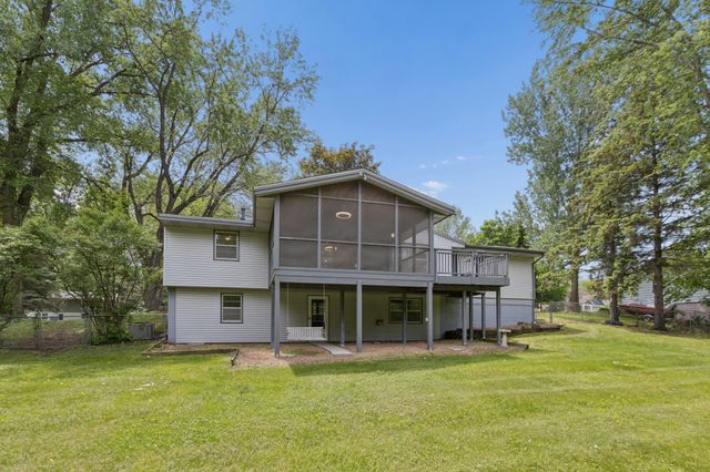 24850 Amlee Road, Shorewood, MN 55331
