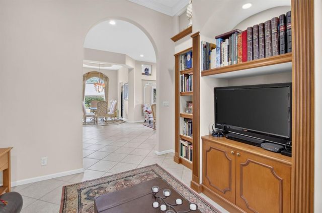 7264 Cataluna Circle, Delray Beach, FL 33446