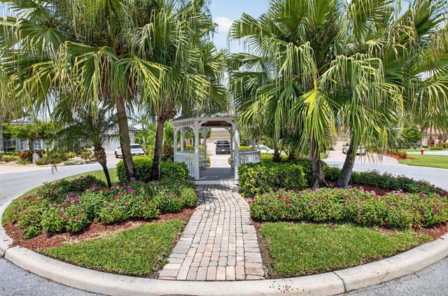 7264 Cataluna Circle, Delray Beach, FL 33446