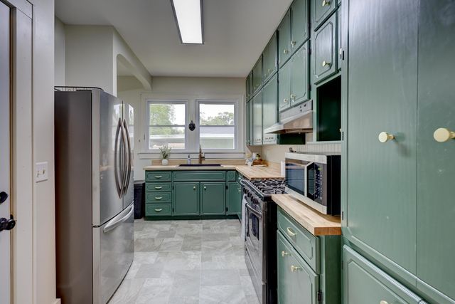 1610 S Main Street, Carthage, MO 64836