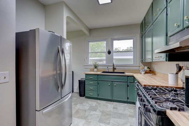 1610 S Main Street, Carthage, MO 64836