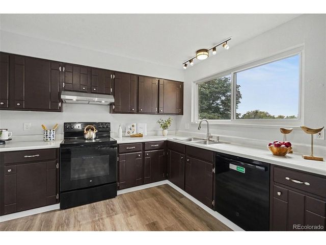 9428 W Brittany Ave, Littleton, CO 80123