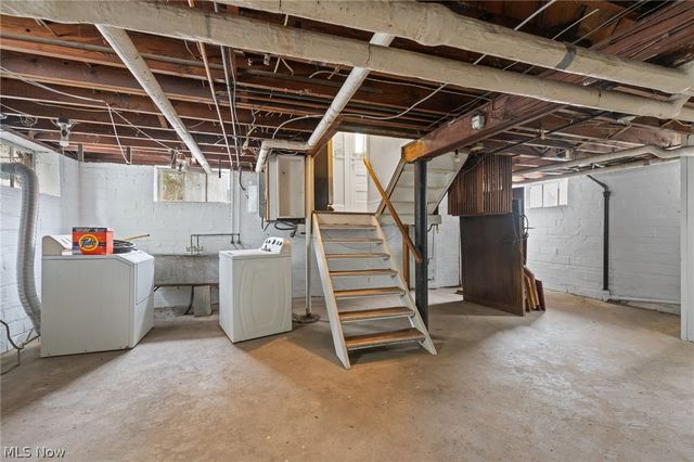 2010 E 226th Street, Euclid, OH 44117