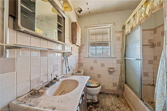 1307 Fairview Street, Greensboro, NC 27405